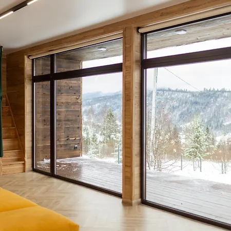 яблуневий схил Tukhlya