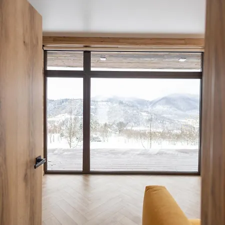 яблуневий схил * Tukhlya