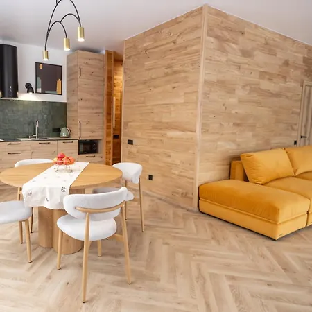 яблуневий схил * Tukhlya